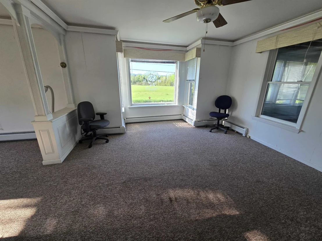Photo of 268 Roaring Brook