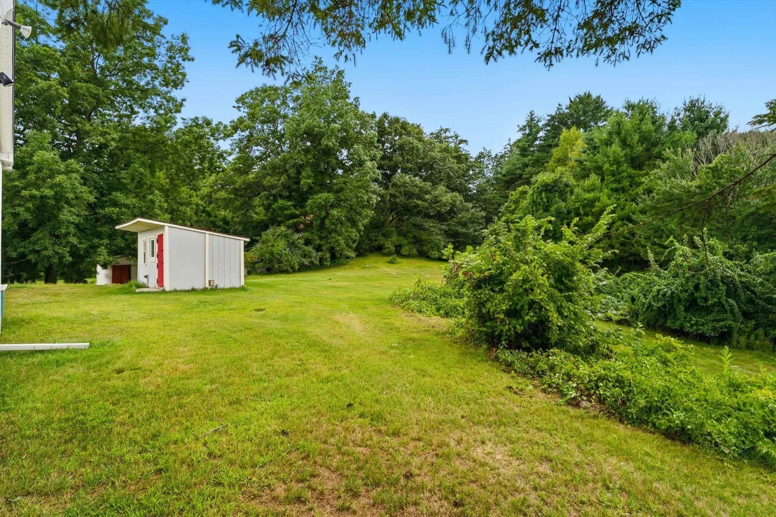 Photo of 33 Beacon Hill