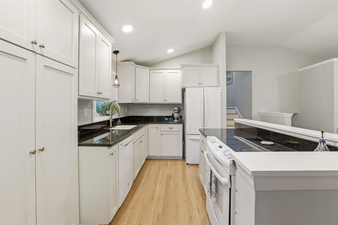 Photo of 65 Londonderry