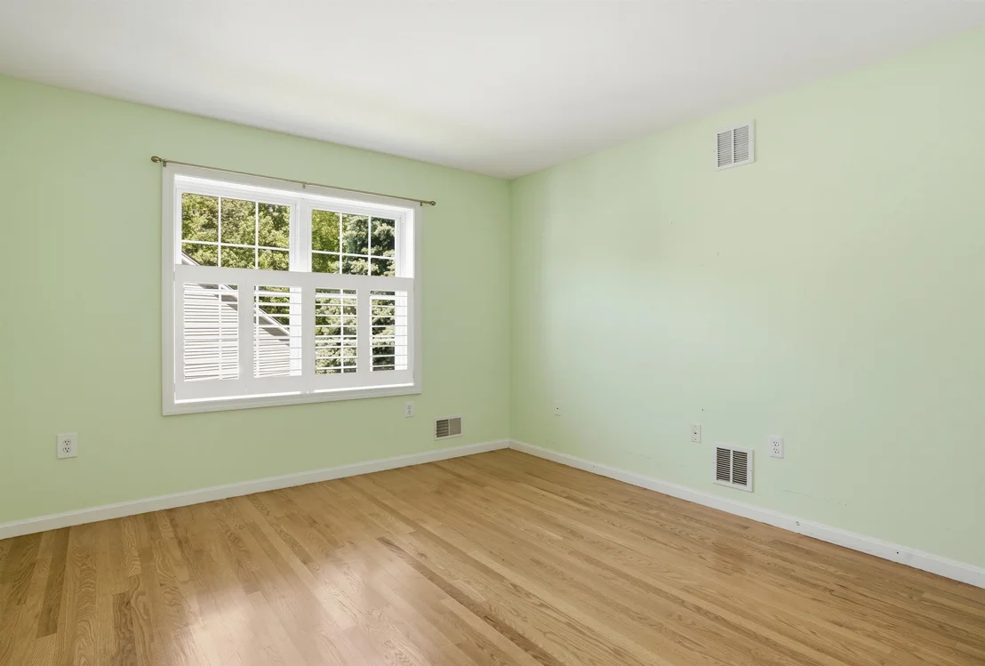 Photo of 6 Meadowood