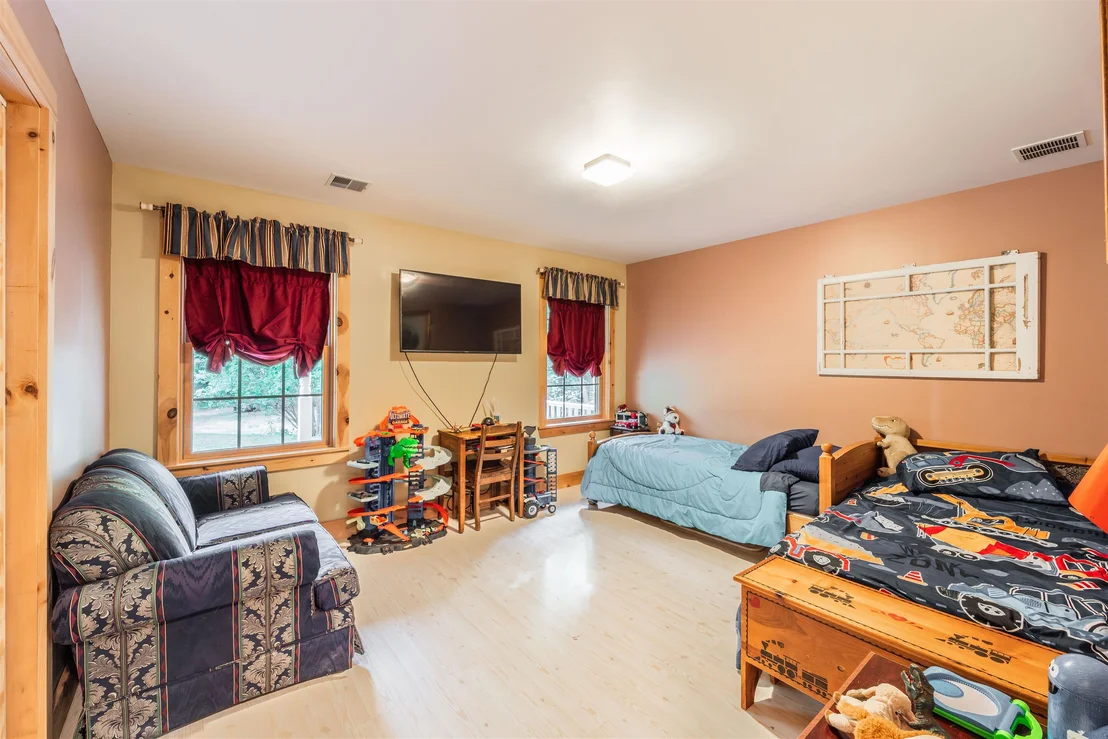 Photo of 6 Phoenix