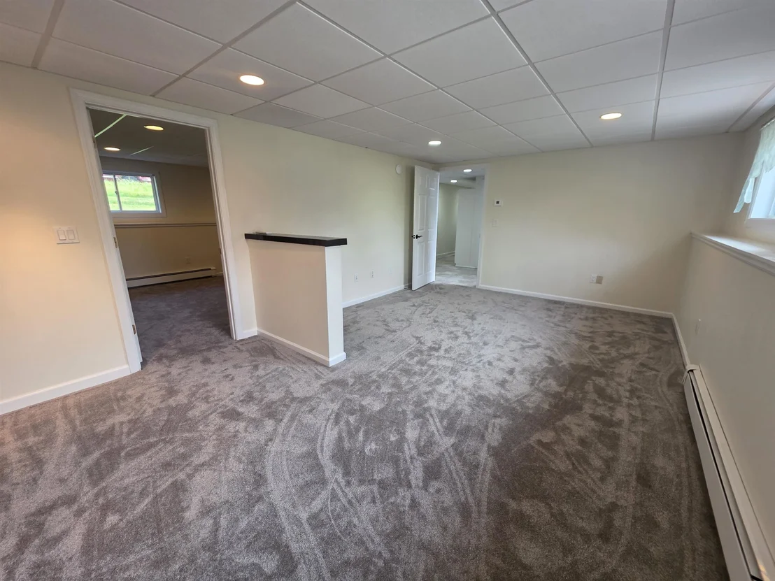 Photo of 6 Meadowcrest