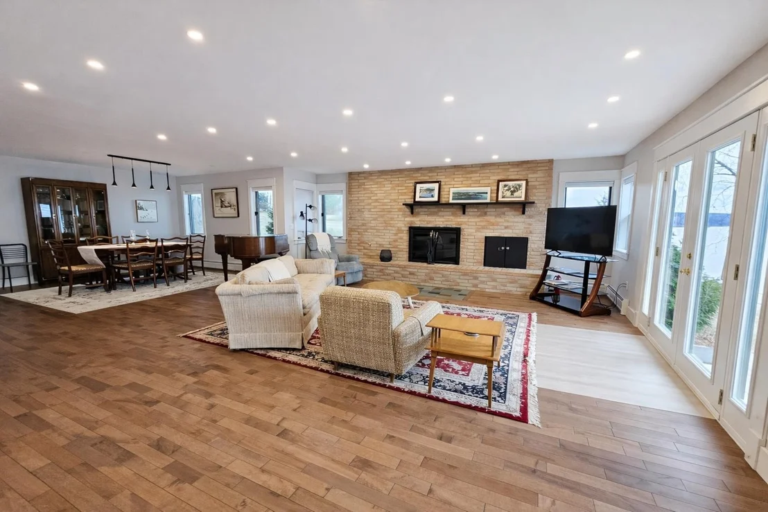 Photo of 1254 Bluff