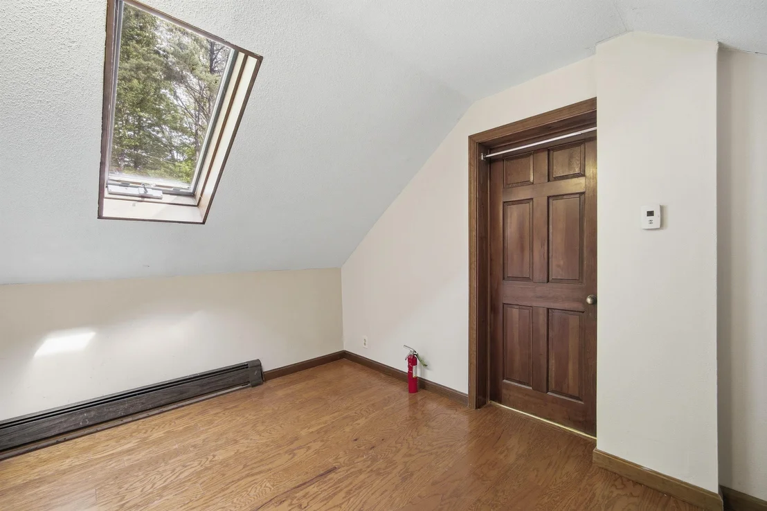 Photo of 397 Mount Prospect