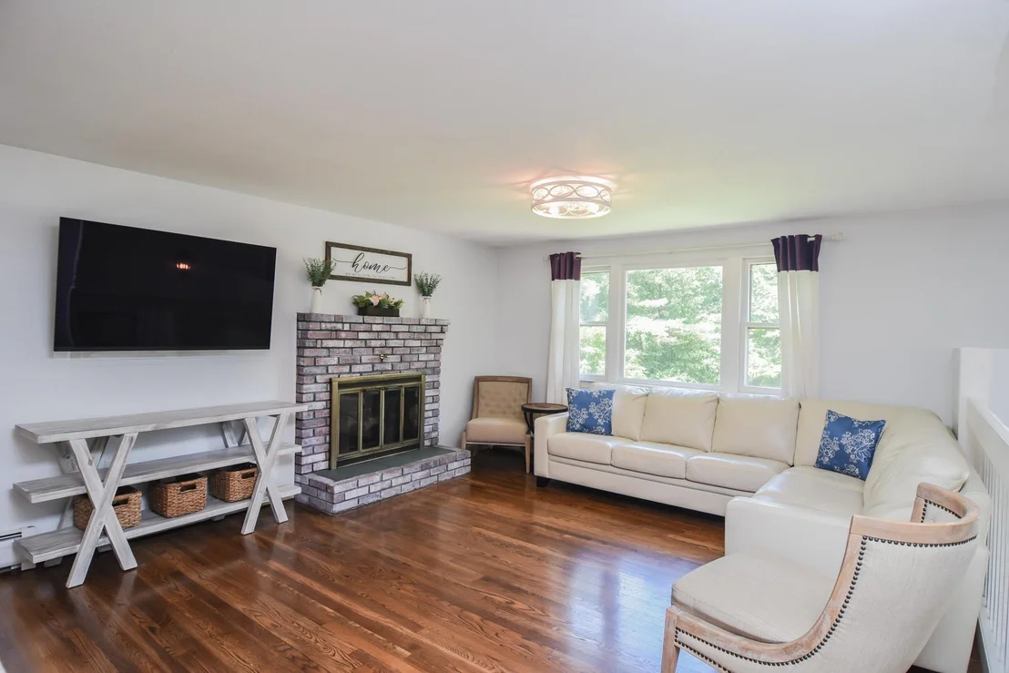 Photo of 3 Greenleaf
