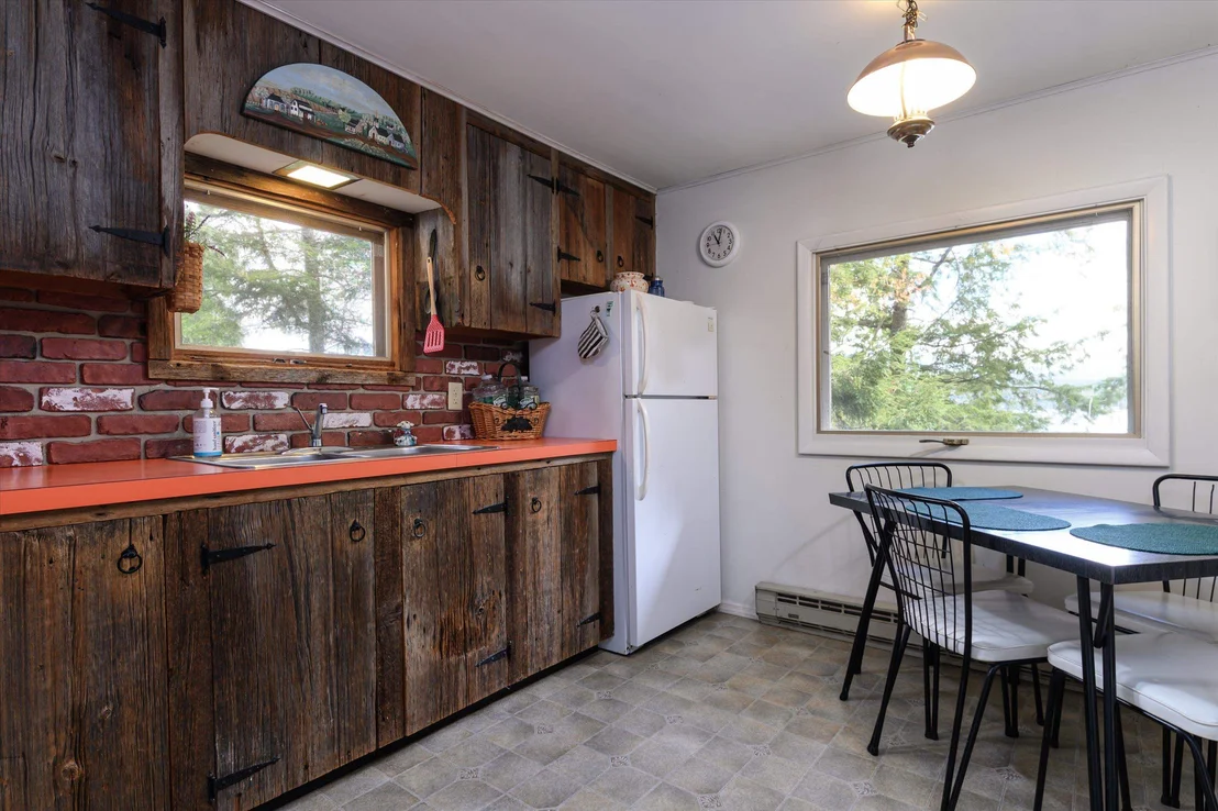 Photo of 976 Avalon Beach