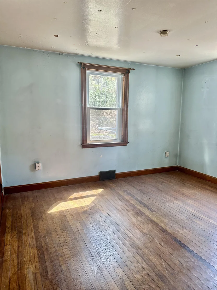 Photo of 1188 Valley