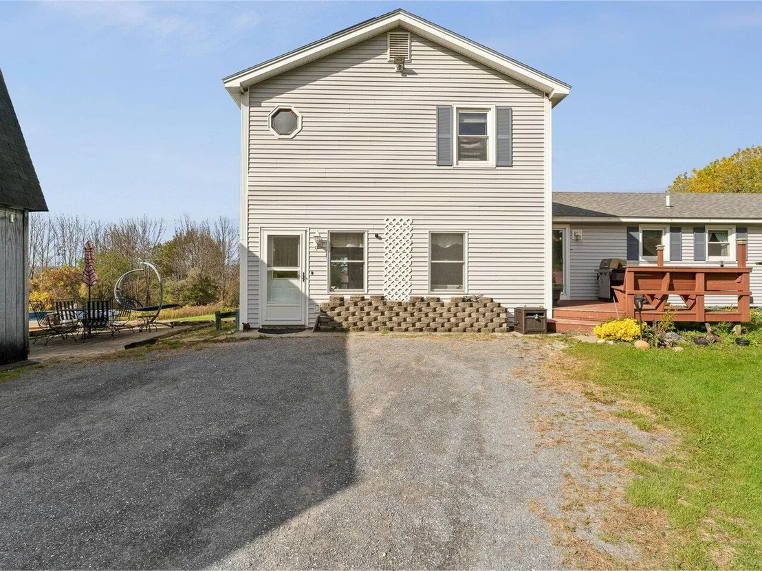 Photo of 771 Robinson