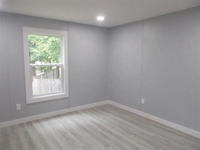 Photo of 77 Royalcrest