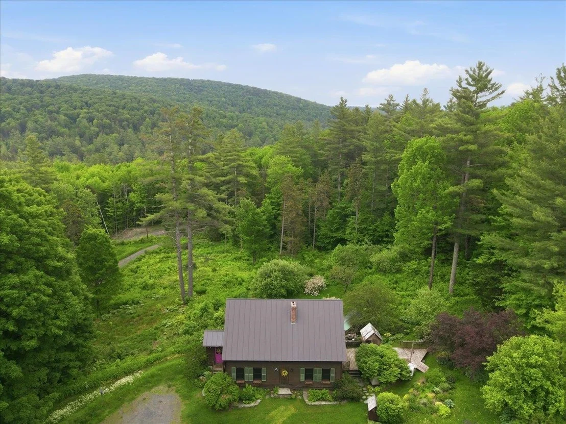 Photo of 1378 Hallstrom