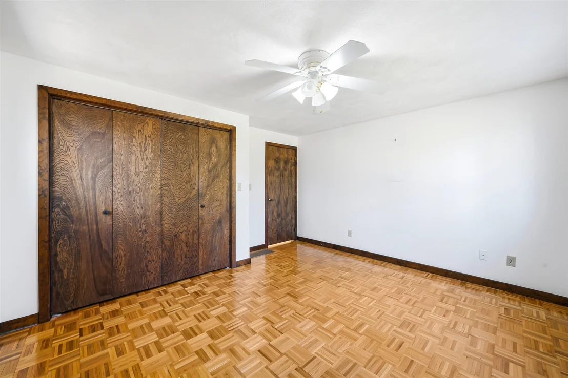 Photo of 88 Meetinghouse