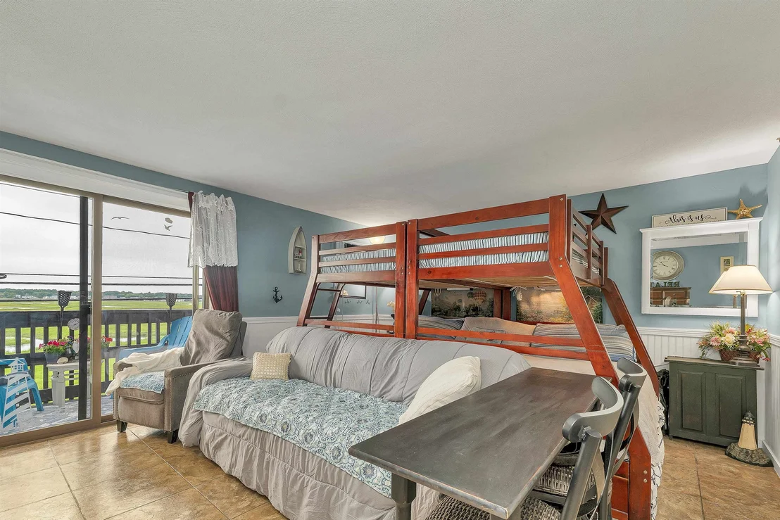 Photo of Unit 1E at 415 Ocean