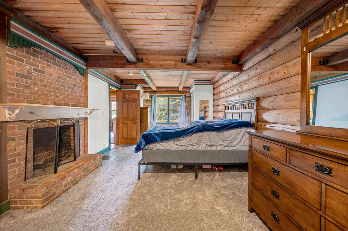 Photo of 384 West