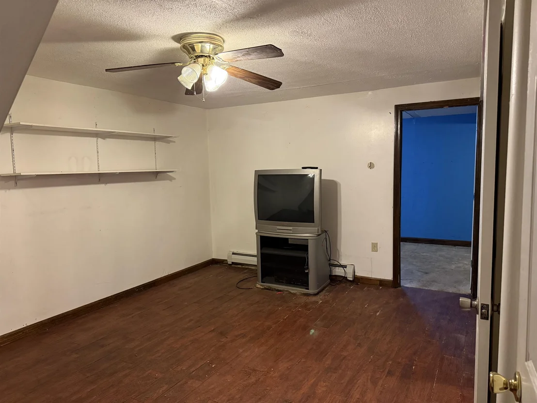 Photo of 2459 Highgate