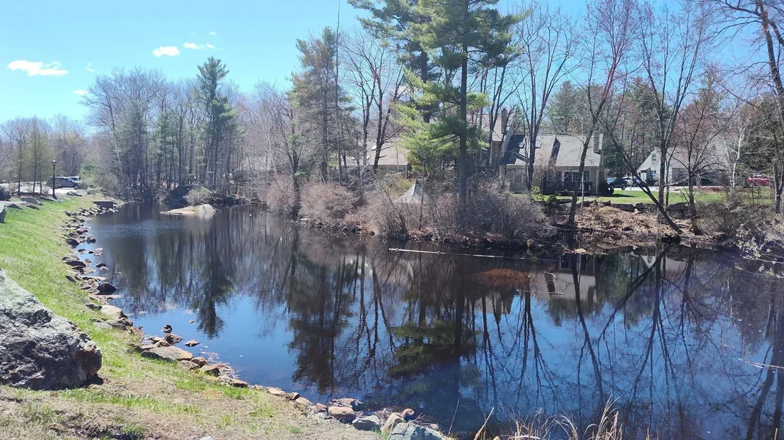 Photo of Unit 104 at 1465 Hooksett
