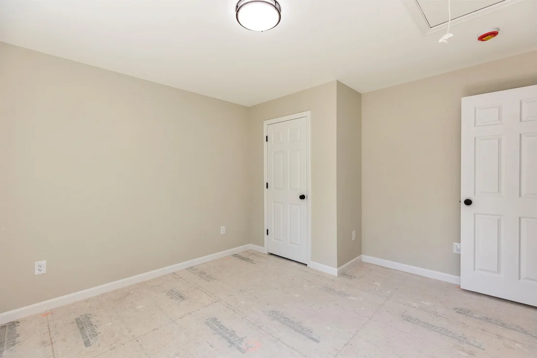 Photo of 32 Deerpoint