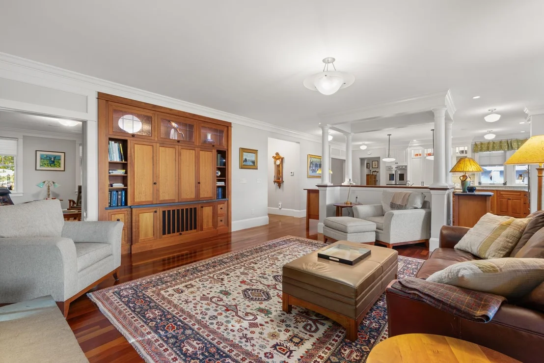 Photo of 24 WISTERIA