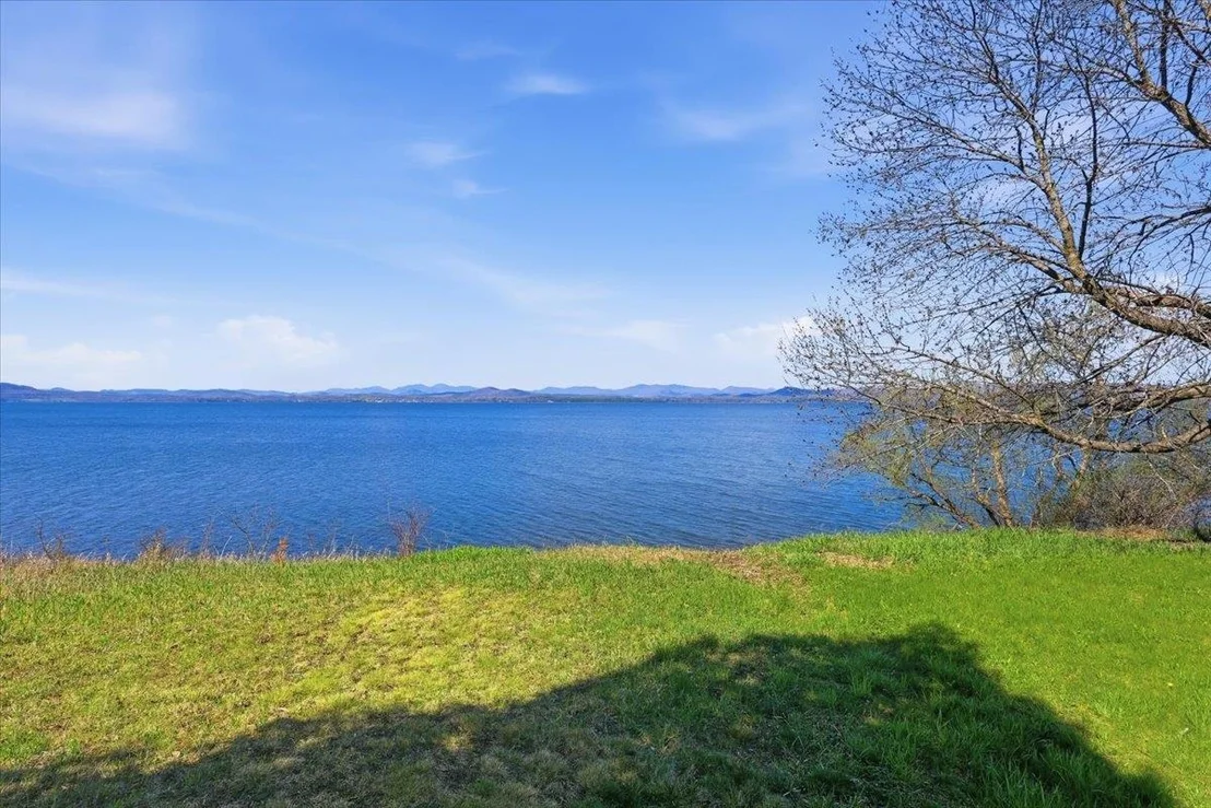 Photo of 481 Hills Point