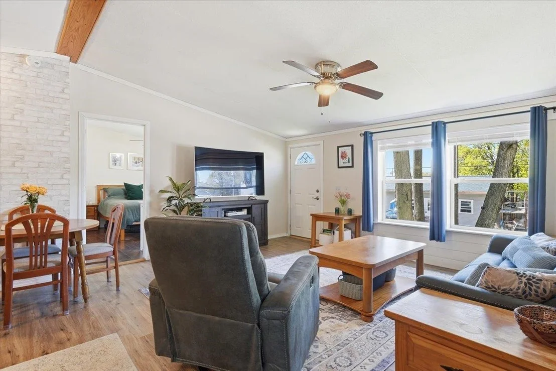 Photo of 737 Porterwood