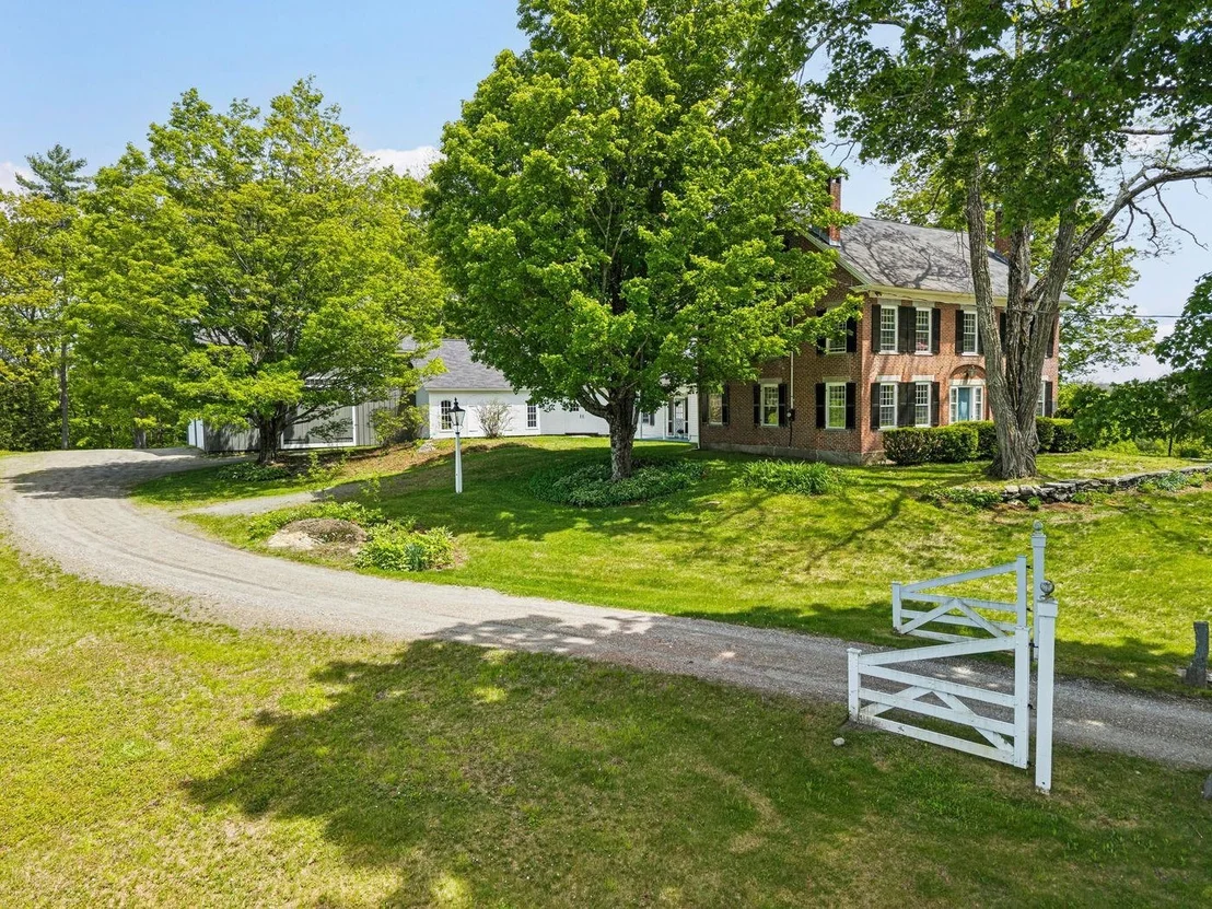 Photo of 874 Middletown