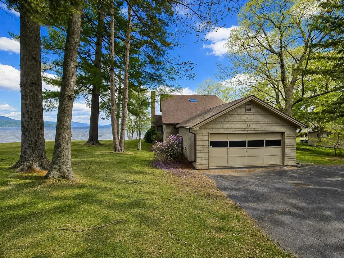 Photo of 1254 Bluff
