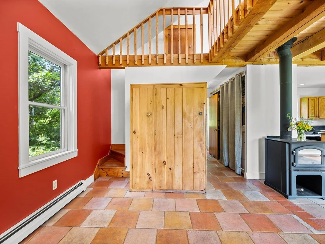 Photo of 663 Guyette