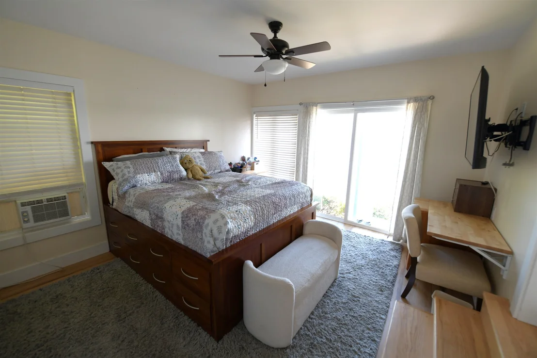 Photo of 208 White Cap