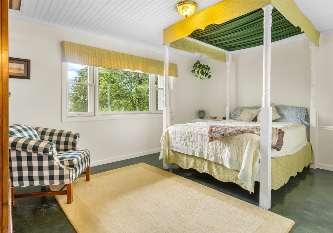 Photo of 408 Dubray