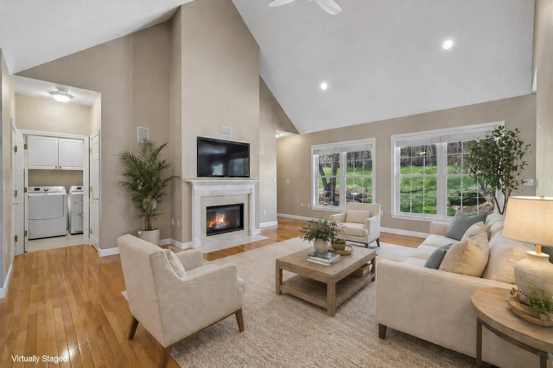 Photo of 32 White Pine