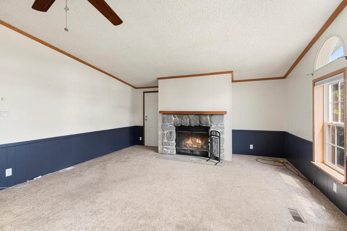 Photo of 425 Mountain View