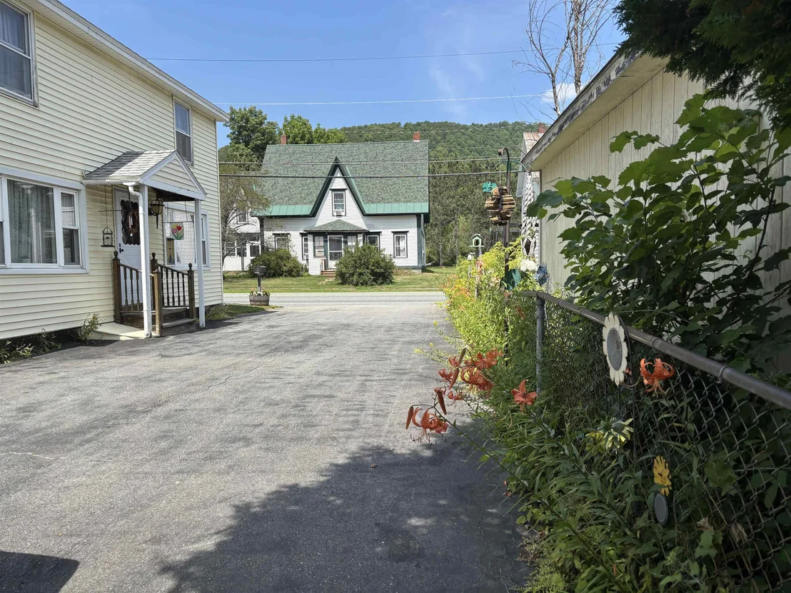 Photo of 842 Main
