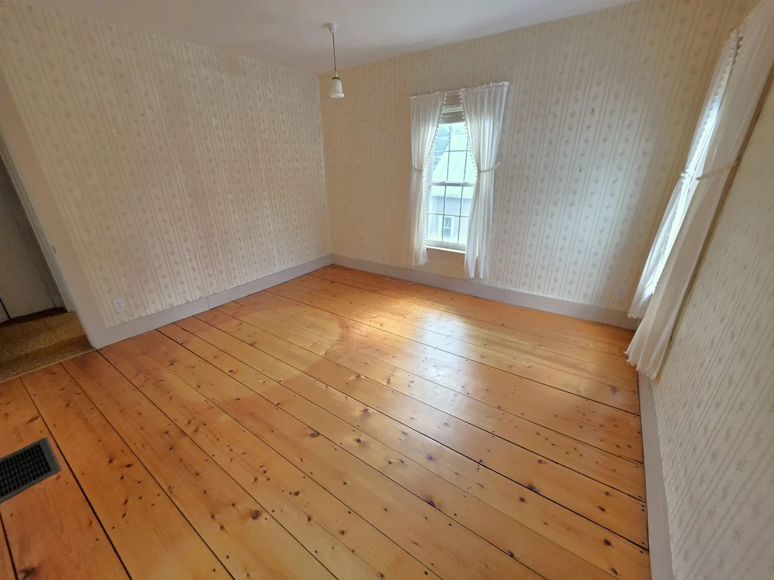 Photo of 15 Maple