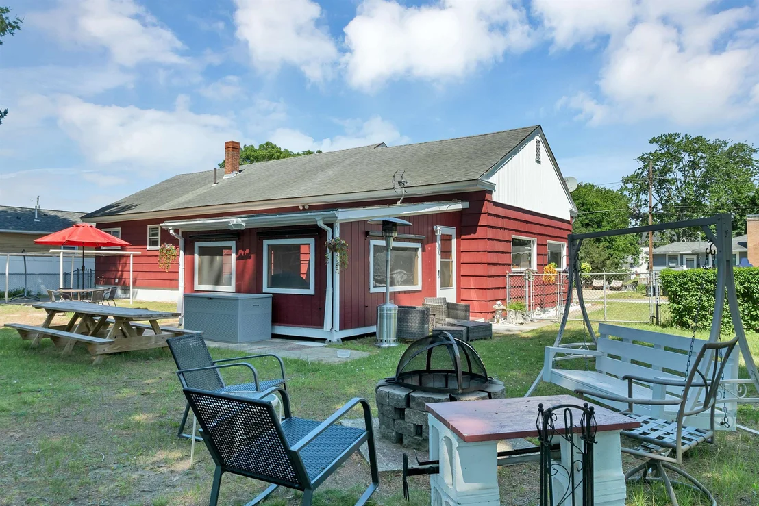 Photo of 21 Acton