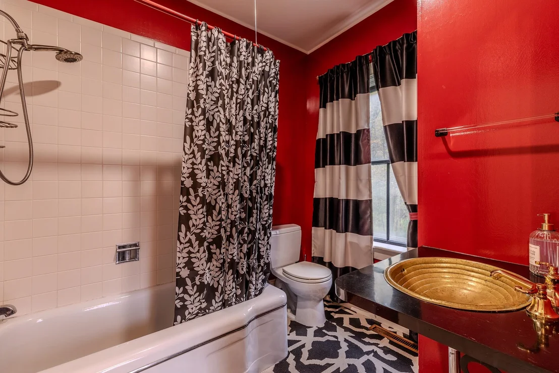 Photo of 818 Danby Hill