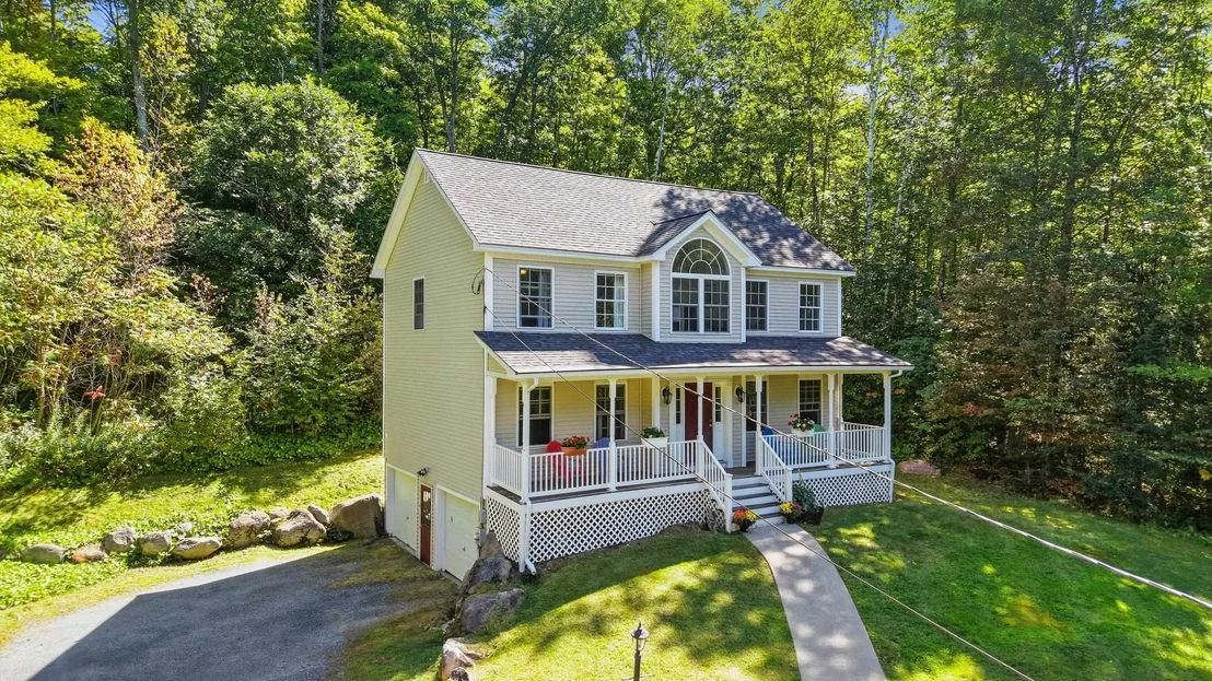 Photo of 298 Stocker Pond