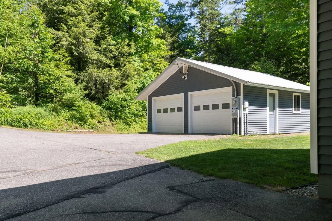 Photo of 215 Stocker Pond