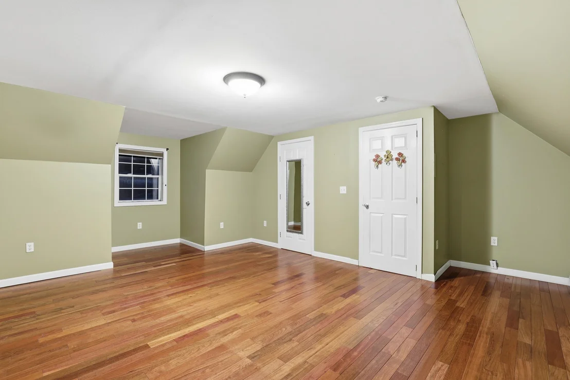 Photo of 249 Cooper Hill