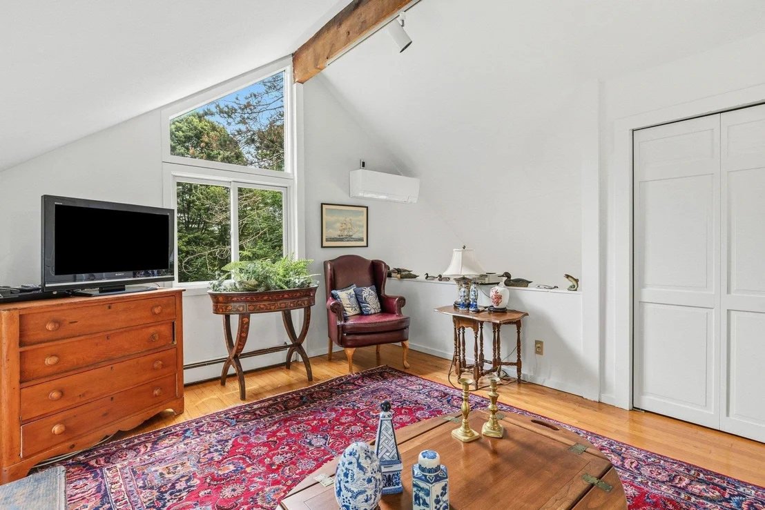 Photo of 217 Kensington
