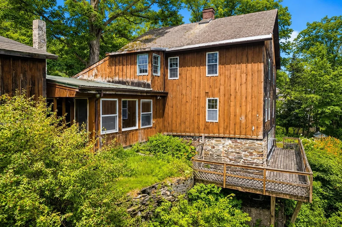 Photo of 212 Thrall