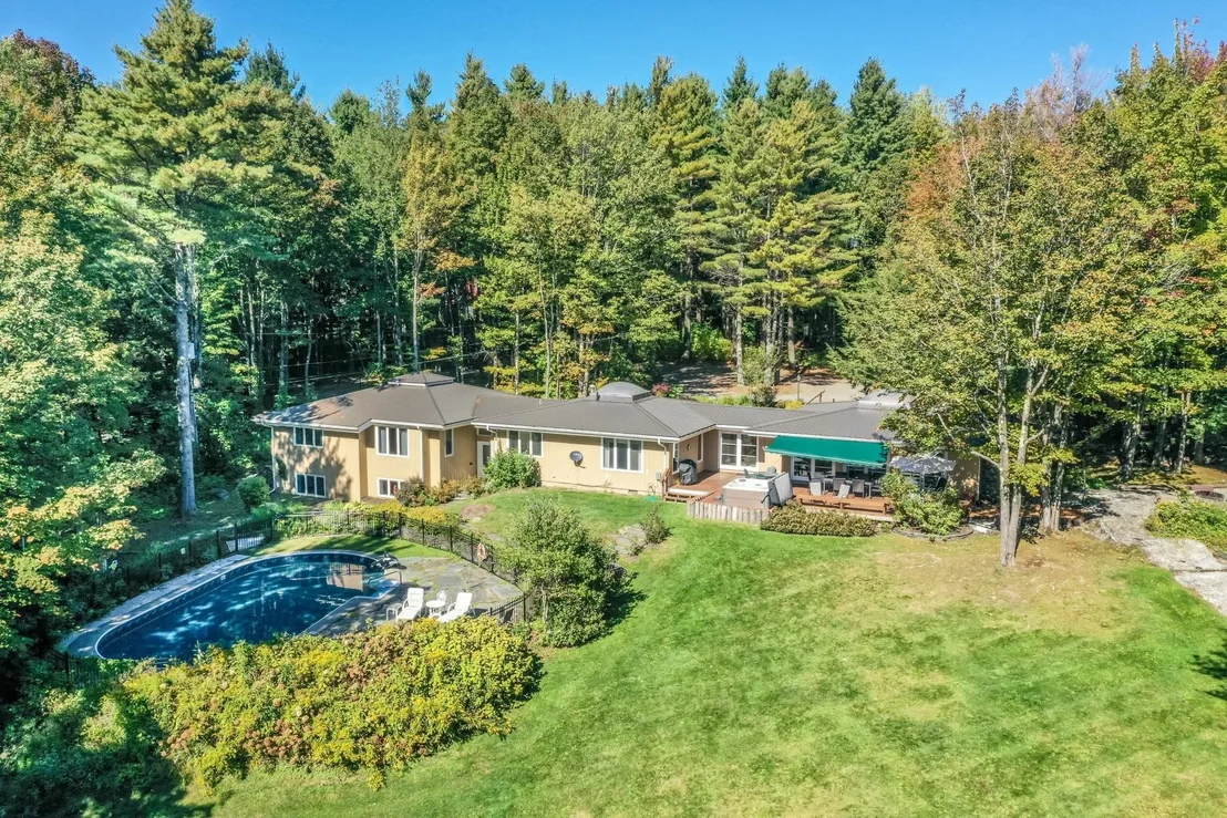 Photo of 835 Alpine View