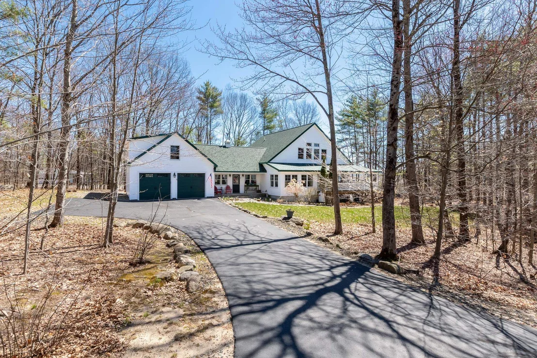 Photo of 8 Oak Knoll