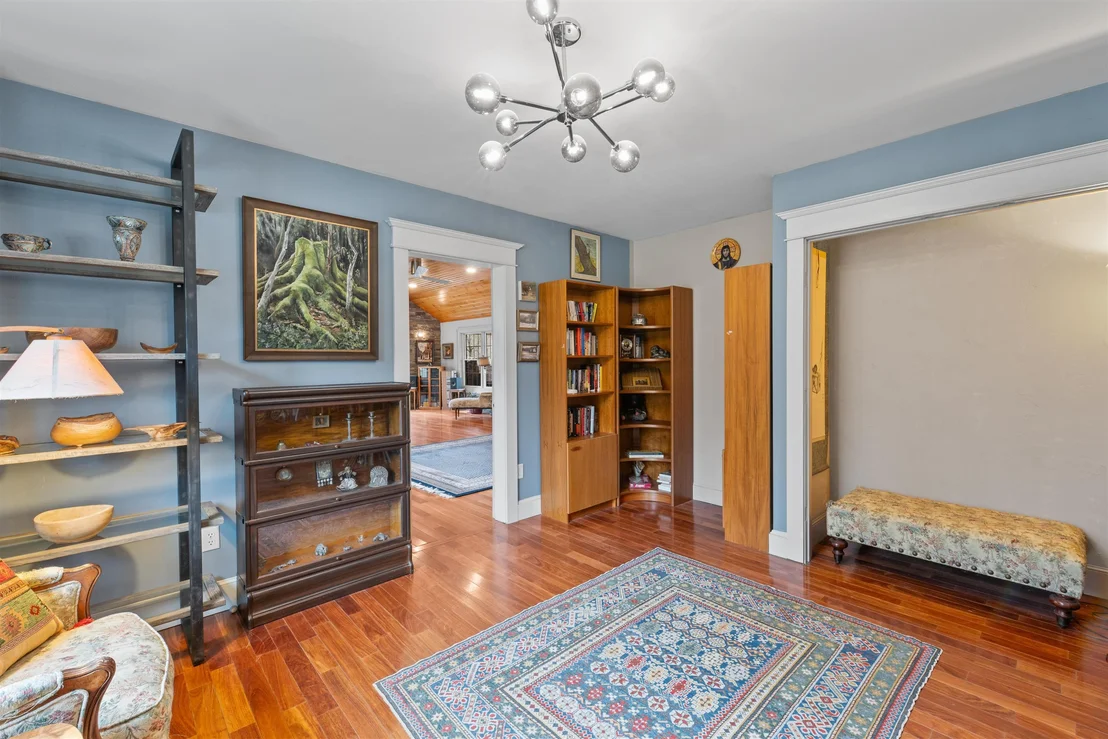 Photo of 362 Jericho