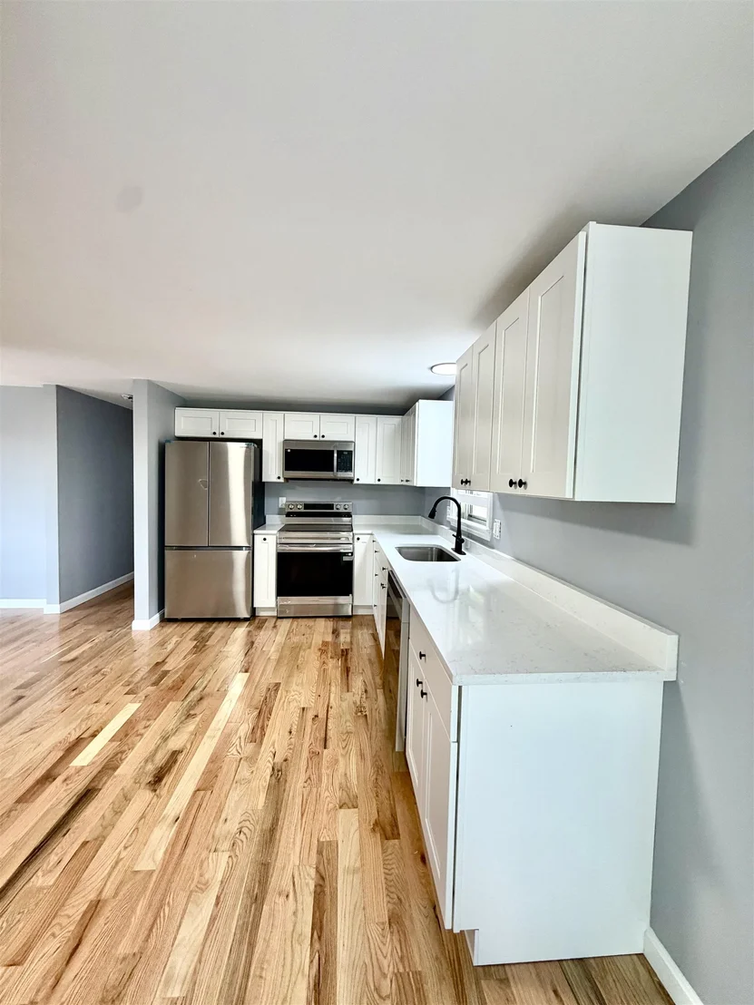 Photo of 377 broad
