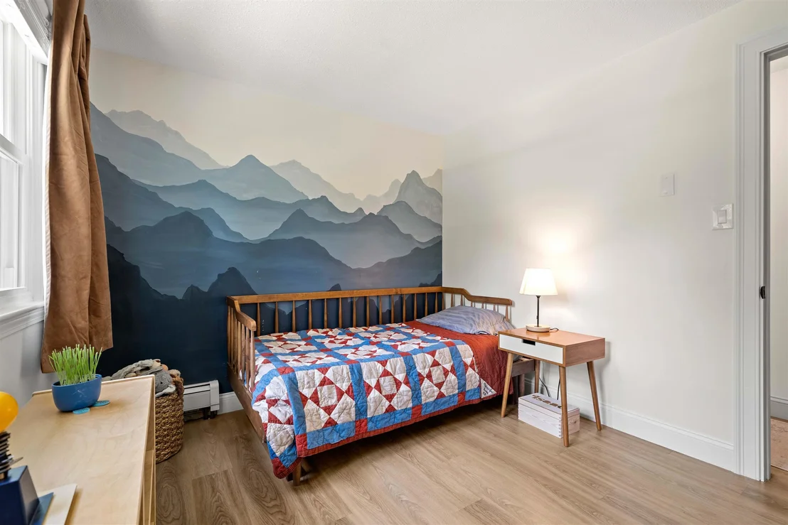 Photo of 20 Hawkview
