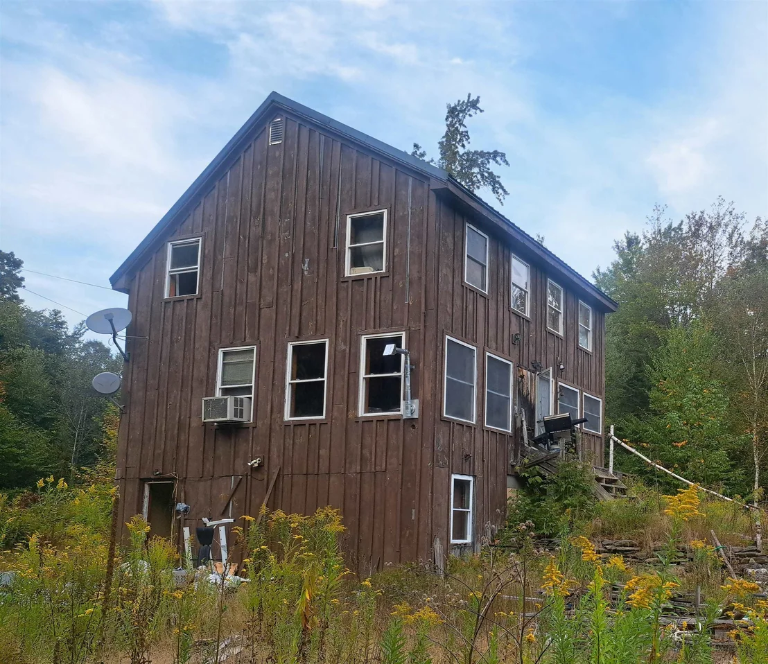 Photo of 2173 Route 8A