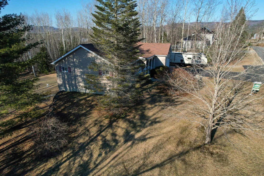 Photo of 450 Upper Birch