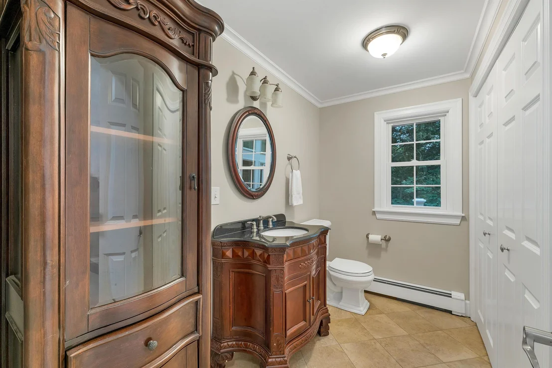 Photo of 38 Sharon