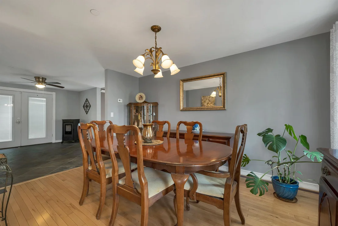 Photo of 71 Auburn