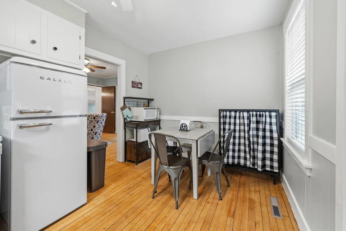 Photo of 134 Cedar Pond