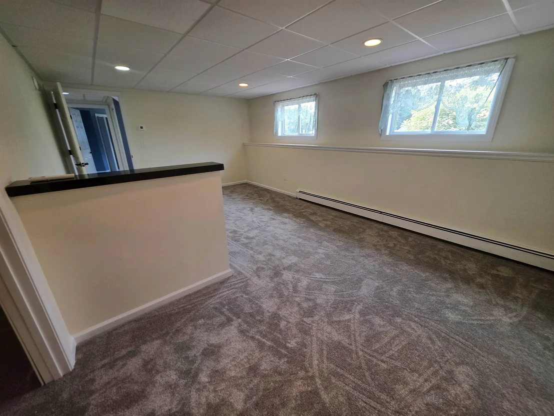 Photo of 6 Meadowcrest